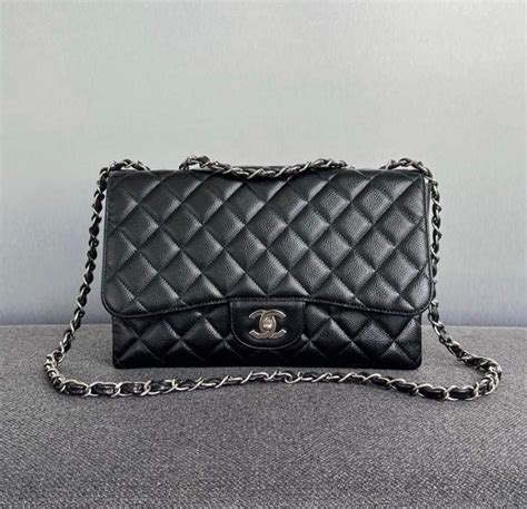 hologram chanel classic อยู่ตรงไหน|hologram แปลว่า.